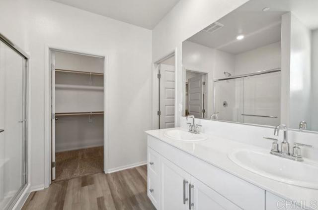 19420 Brush Creek Way, Lake Elsinore CA: https://media.crmls.org/mediaz/b41002a0-7407-4be3-b9cf-a3da8117fbda.jpg