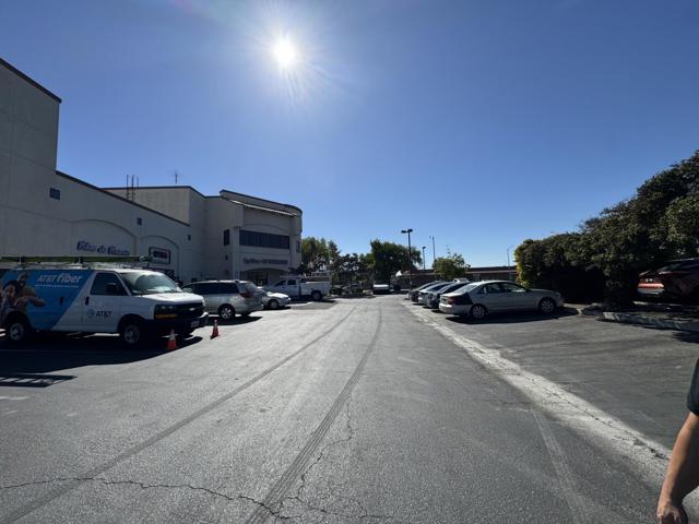 4161 Serra Way, Milpitas CA: https://media.crmls.org/mediaz/b4111c56-a89a-49c4-858e-90c7387518b8.jpg