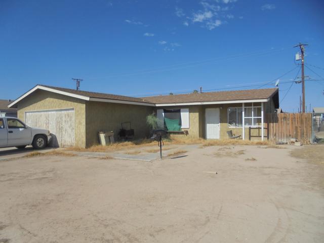 361 Alice Lane, Blythe CA: https://media.crmls.org/mediaz/b4129265-1774-451f-a635-2e65daac456b.jpg