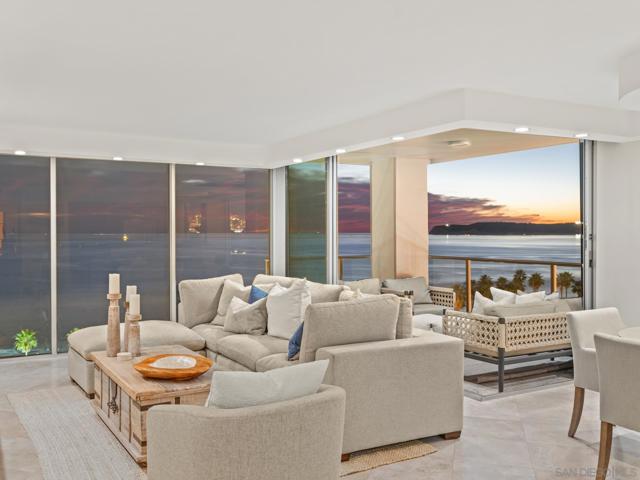 1810 Avenida Del Mundo, Coronado CA: https://media.crmls.org/mediaz/b412ca91-0bd4-46bf-9860-74c11d408120.jpg