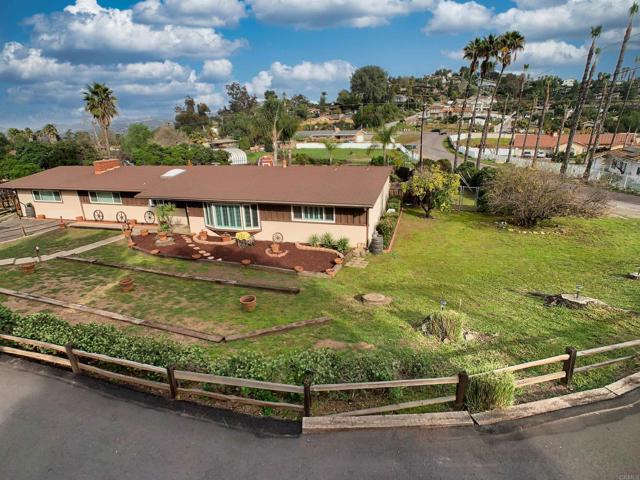 Detail Gallery Image 4 of 53 For 1918 Grove Rd, El Cajon,  CA 92020 - 4 Beds | 2/1 Baths