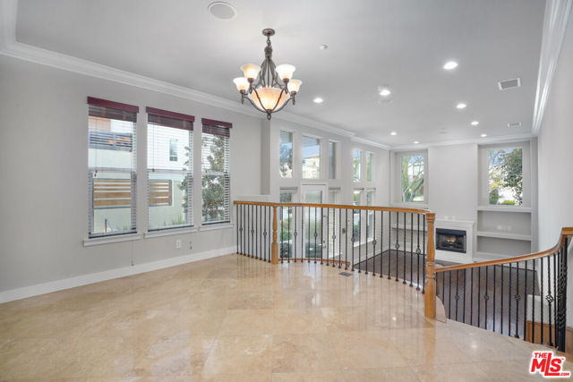 6011 Dawn, Playa Vista CA: https://media.crmls.org/mediaz/b413196c-0049-420d-abd3-9dea2d35842f.jpg