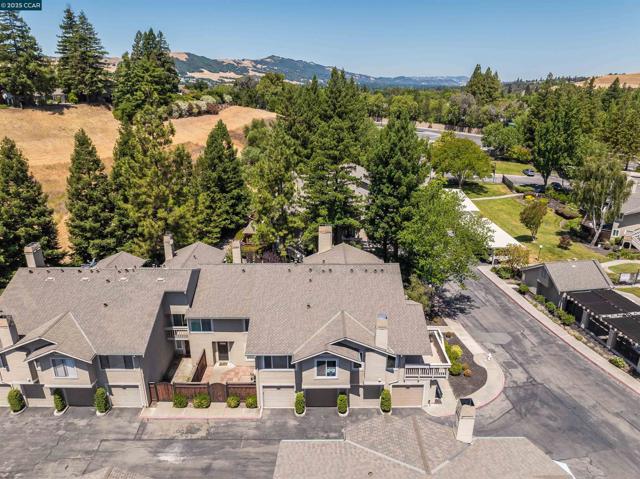 3625 Crow Canyon Road, San Ramon CA: https://media.crmls.org/mediaz/b413623c-86e1-4f92-943c-c5f2d3e0493b.jpg