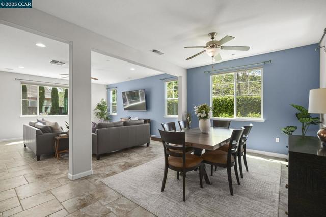 190 Pasilla Ct, Morgan Hill CA: https://media.crmls.org/mediaz/b41398ce-8cad-4650-bedd-f672d2553933.jpg