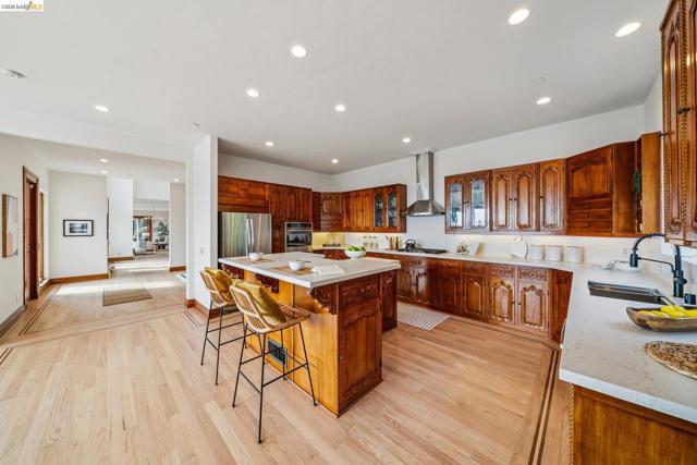 Image 26 of 60 For 33 Somerset Rd