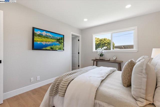 7718 Millbrook Ave, Dublin CA: https://media.crmls.org/mediaz/b414e94f-a6ea-4518-9de8-41d67ddc0d19.jpg