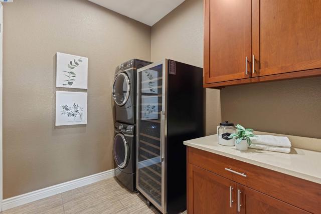 1835 Riesling Cir, Brentwood CA: https://media.crmls.org/mediaz/b414ff84-fd33-4d4e-b8d6-d703b2162630.jpg