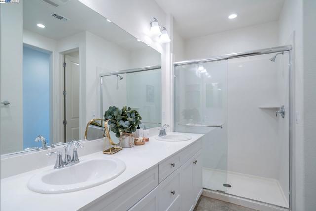 5588 El Dorado Ln, Dublin CA: https://media.crmls.org/mediaz/b4152c23-ea14-4b44-baf0-44fe37a90e97.jpg