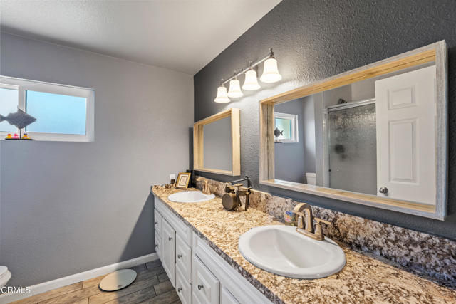 Detail Gallery Image 10 of 22 For 699 County Square Dr #6,  Ventura,  CA 93003 - 2 Beds | 2/1 Baths