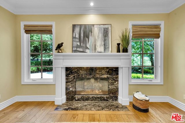 29734 Mulholland Highway, Agoura Hills CA: https://media.crmls.org/mediaz/b416e68d-f335-42a9-be04-696f61c108c7.jpg