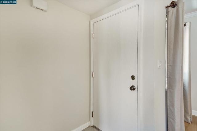 1598 Schenone Ct, Concord CA: https://media.crmls.org/mediaz/b416fa82-ee25-4302-9bf3-f2f685ef3a46.jpg