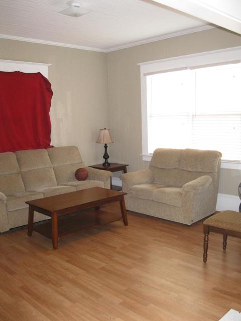 502 Vermont Avenue, Moss Beach CA: https://media.crmls.org/mediaz/b41720c9-b3c9-4b0a-87d6-d79c105e665e.jpg