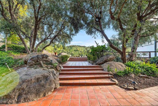 32423 Womsi Rd, Pauma Valley CA: https://media.crmls.org/mediaz/b417802f-a8a7-48fd-9020-acd4d4598e04.jpg