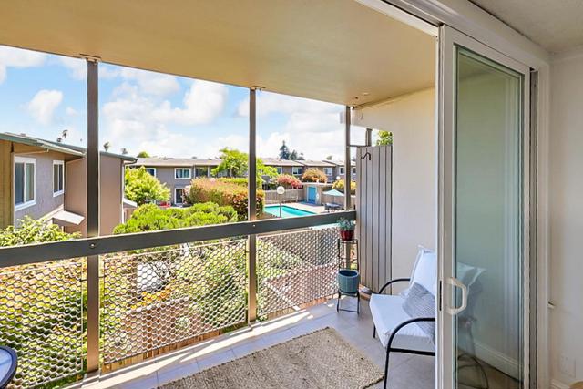 180 Dakota Avenue, Santa Cruz CA: https://media.crmls.org/mediaz/b417f816-908d-4846-9c6e-b0cee161d616.jpg