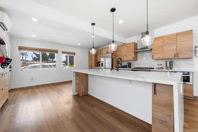 6252 Lake Albano Avenue, San Diego CA: https://media.crmls.org/mediaz/b418b299-dc39-4898-98ce-3ab7a0f0af29.jpg