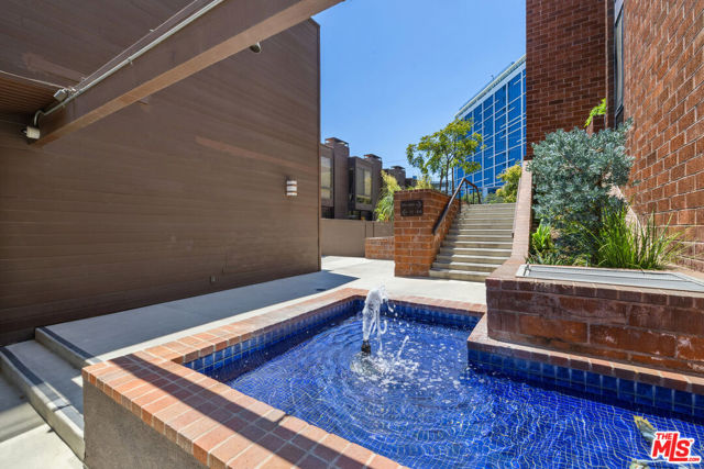 1033 Carol Drive, West Hollywood CA: https://media.crmls.org/mediaz/b41ad7fd-e22d-4b6a-918a-e65e45e88d40.jpg