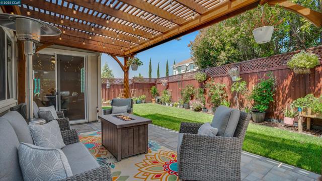 4763 Dundee St, Antioch CA: https://media.crmls.org/mediaz/b41ae027-38d8-4955-8a73-05ceb4c2bc8d.jpg