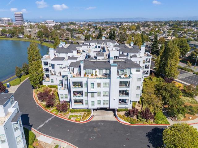 740 Promontory Point, Foster City CA: https://media.crmls.org/mediaz/b41b161b-aacf-4105-bd4e-0596452c02e4.jpg