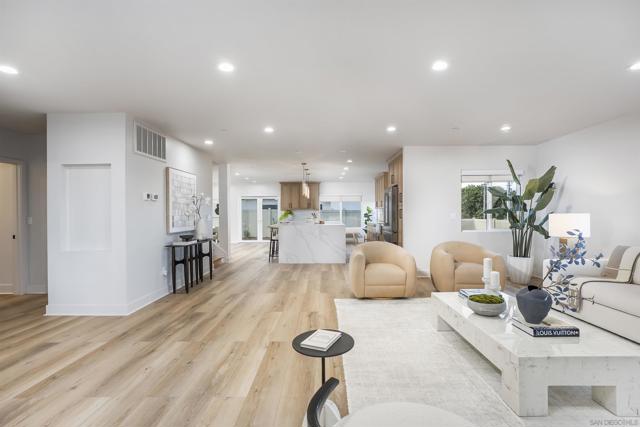 Image 16 of 75 For 4593 Coronado Ave