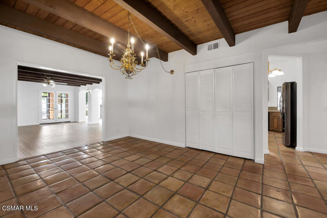 751 Wildwood Avenue, Thousand Oaks CA: https://media.crmls.org/mediaz/b41b60a1-663c-478c-be79-168dab0d850f.jpg