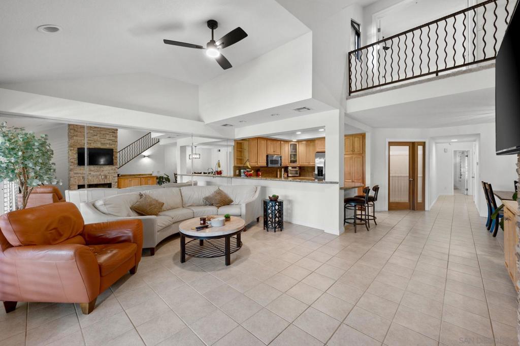 MLS #250042973SD image #10