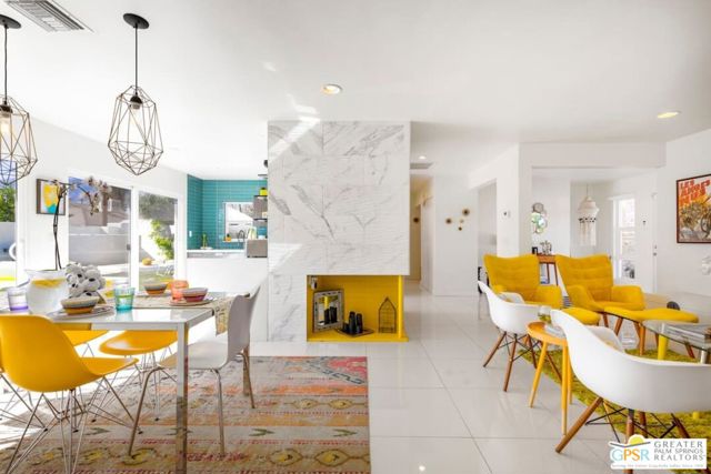 3963 E Calle San Antonio, Palm Springs CA: https://media.crmls.org/mediaz/b41bbacd-b517-453d-b96f-b5c201ca9962.jpg