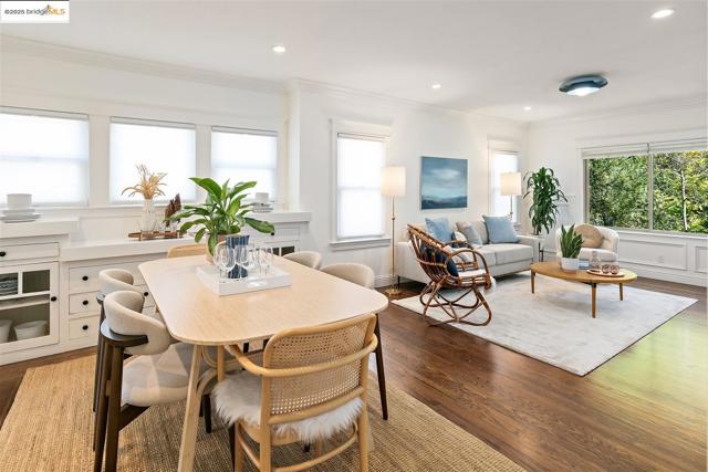 2310 Spaulding Ave, Berkeley CA: https://media.crmls.org/mediaz/b41c08e8-5f5b-42f9-ac69-ded7f1f75ea4.jpg