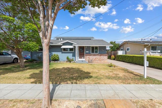 1793 H Street, Union City CA: https://media.crmls.org/mediaz/b41c4eee-fd0a-4b73-b74c-f2d40872c597.jpg