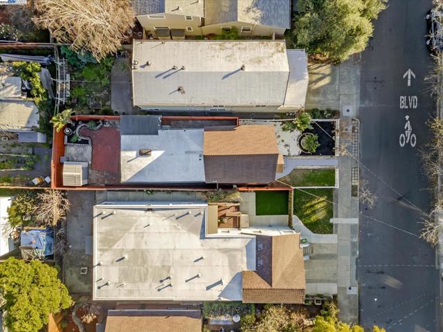 Image 48 of 58 For 1119 Kains Ave