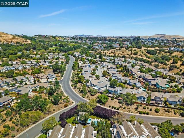 32 Shoal Dr, Vallejo CA: https://media.crmls.org/mediaz/b41d65a1-daf2-4184-9b94-0147809f89a1.jpg