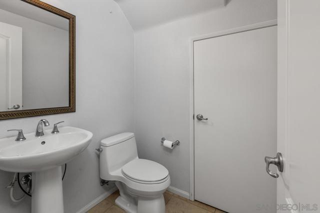 1623 Gila Ct, Chula Vista CA: https://media.crmls.org/mediaz/b41d8637-67eb-4c39-88d3-aceed3439b55.jpg