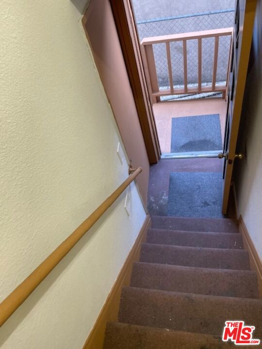 524 N Cummings Street, Los Angeles CA: https://media.crmls.org/mediaz/b41dbd85-8b44-4801-888c-d501872808bb.jpg