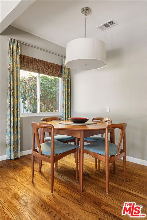 340 S Madison Way, Glendale CA: https://media.crmls.org/mediaz/b41dc39f-450a-4f50-b0f1-d519060f40ea.jpg