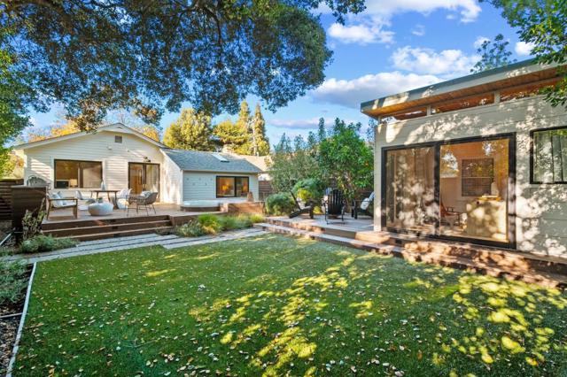 628 8th Avenue, Menlo Park CA: https://media.crmls.org/mediaz/b41e05dd-59d6-475e-adfd-96927af372d4.jpg