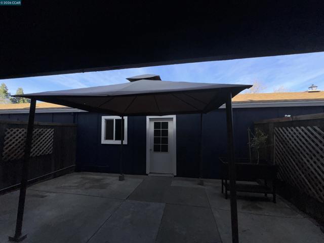 26 El Capitan Ln, Antioch CA: https://media.crmls.org/mediaz/b41e3dd5-1f48-41dd-bc7d-5626b82bd437.jpg