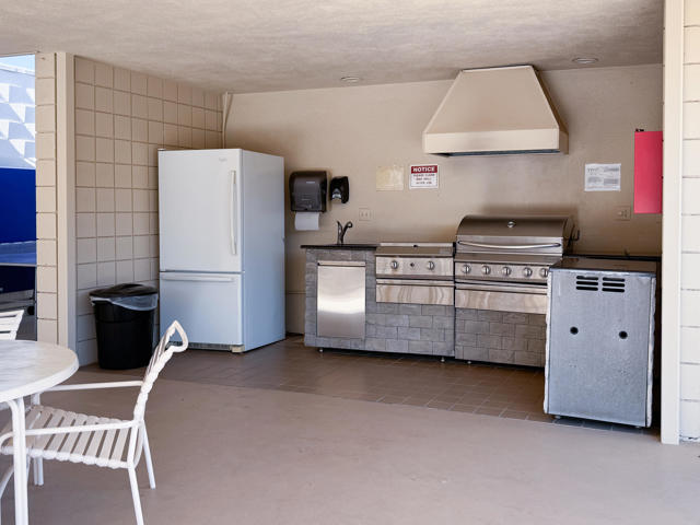 189 Desert Lakes Drive, Palm Springs CA: https://media.crmls.org/mediaz/b41f0e39-bee0-4c4f-8a42-7f107d300763.jpg