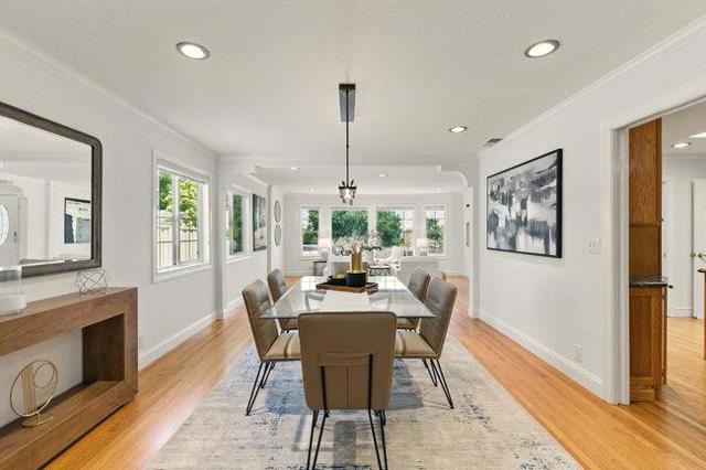 698 Emerald Hill Road, Redwood City CA: https://media.crmls.org/mediaz/b41f5fad-52d4-4e74-af4d-6264d4624795.jpg