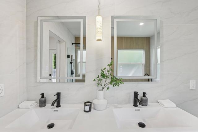 453 N Rengstorff Avenue, Mountain View CA: https://media.crmls.org/mediaz/b4200159-fd9d-4b3f-b68a-9ae91f66f59c.jpg