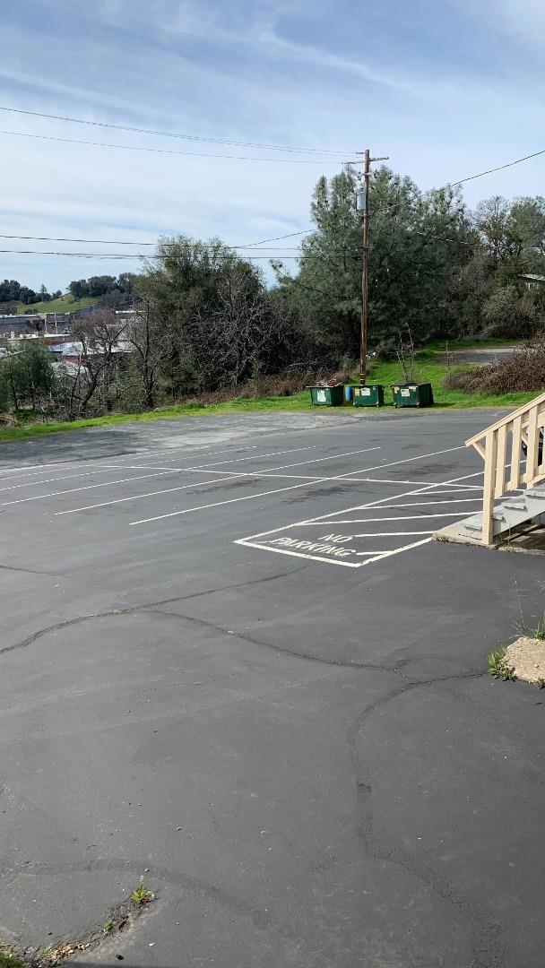 1183 1183 Mono Way, Sonora CA: https://media.crmls.org/mediaz/b421a1a6-ac6d-4d23-8940-4aa657a3b3c2.jpg