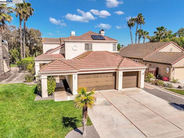 5160 Edgeview Dr, Discovery Bay CA: https://media.crmls.org/mediaz/b42264f2-c3f6-42fc-8be2-c259a54342bb.jpg