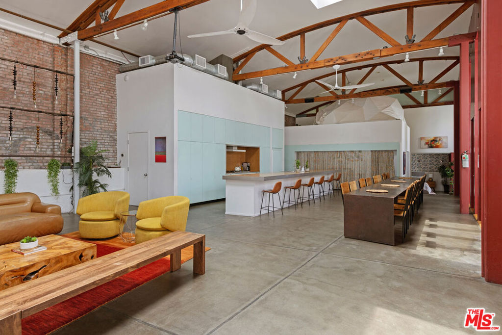 718 N Figueroa Street