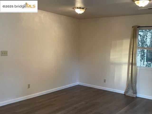 337 Oakland Avenue, Oakland CA: https://media.crmls.org/mediaz/b4267ae5-8959-4ade-a3c1-c59ce3d6f7e3.jpg