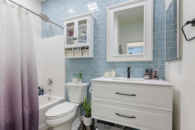 Detail Gallery Image 19 of 51 For 888 Arvita Ct, Oceanside,  CA 92057 - 3 Beds | 2 Baths