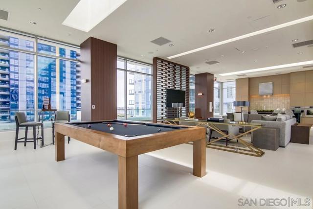 1388 Kettner Blvd, San Diego CA: https://media.crmls.org/mediaz/b428d4e6-6390-4045-9903-7a4639178466.jpg
