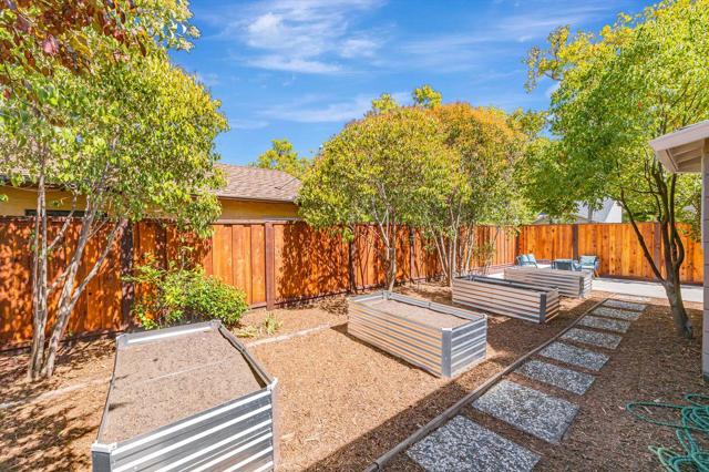 371 Jeter Street, Redwood City CA: https://media.crmls.org/mediaz/b428e932-5555-4e86-8386-14d07b01ba14.jpg