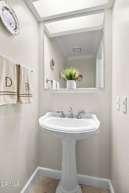 Detail Gallery Image 12 of 44 For 260 Camino Toluca, Camarillo,  CA 93010 - 3 Beds | 2 Baths