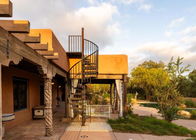 Detail Gallery Image 31 of 46 For 16761 Artesian Breeze Way, San Diego,  CA 92127 - 5 Beds | 4 Baths