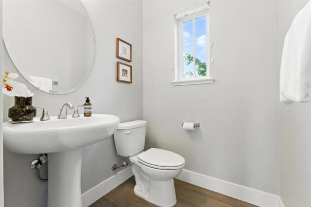 649 Sierra Vista Avenue, Mountain View CA: https://media.crmls.org/mediaz/b4298104-ee7f-45ac-b166-661f3b66a959.jpg