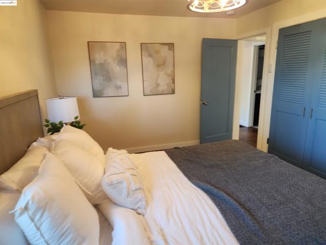 15373 Inverness St, San Leandro CA: https://media.crmls.org/mediaz/b42b3a42-467c-469b-9197-801da315fe4b.jpg