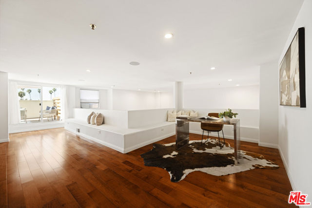 Drew Fenton | 12011 Goshen Avenue Los Angeles CA | MLS: 7095692